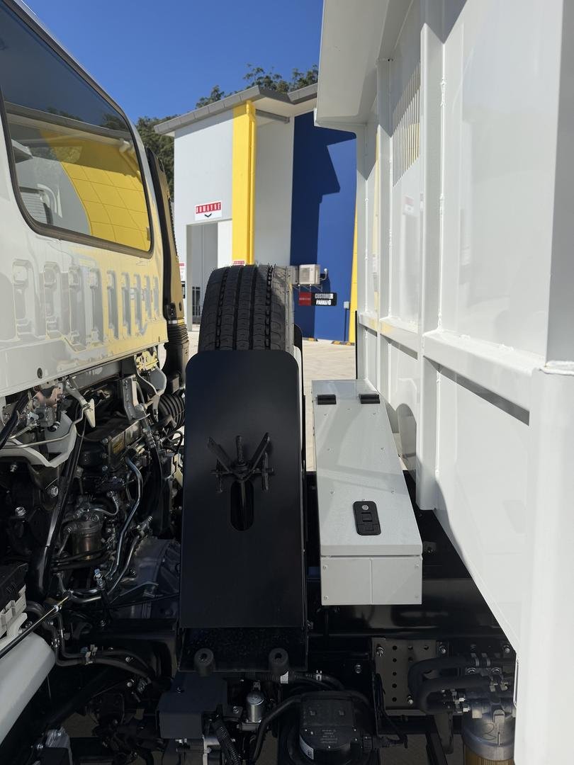 2026 Isuzu F Series FRR 110-240 MT D41 image 15