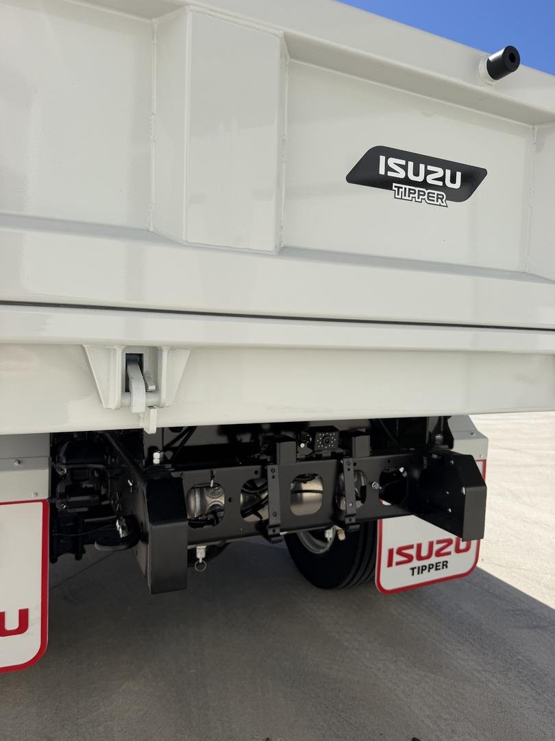 2026 Isuzu F Series FRR 110-240 MT D41 image 10