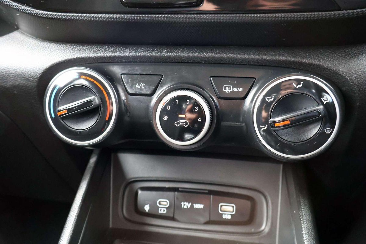 2025 Hyundai Venue QX.V5 MY25 image 15