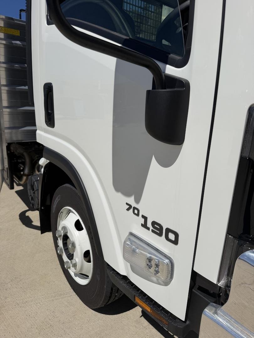 2026 Isuzu N Series NPR 70/45-190 AM D34 Tradepack image 7