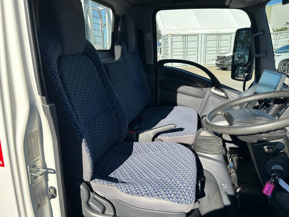2023 Isuzu N Series NLR 45-150 image 13