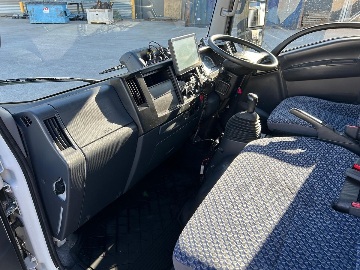 2023 Isuzu N Series NLR 45-150 image 16