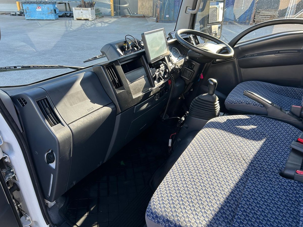 2023 Isuzu N Series NLR 45-150 image 16