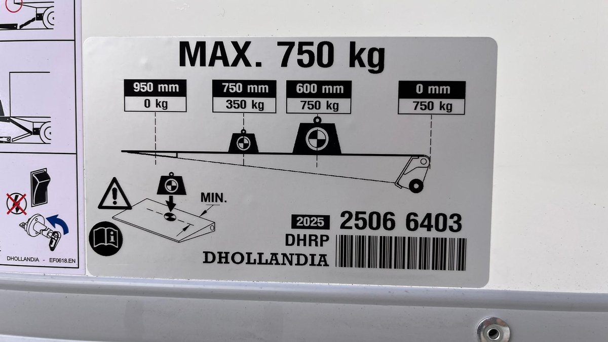 2025 Hino 300 Series 616 image 39