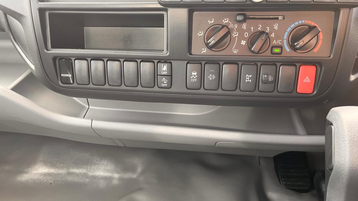 2025 Hino 300 Series 616 image 26
