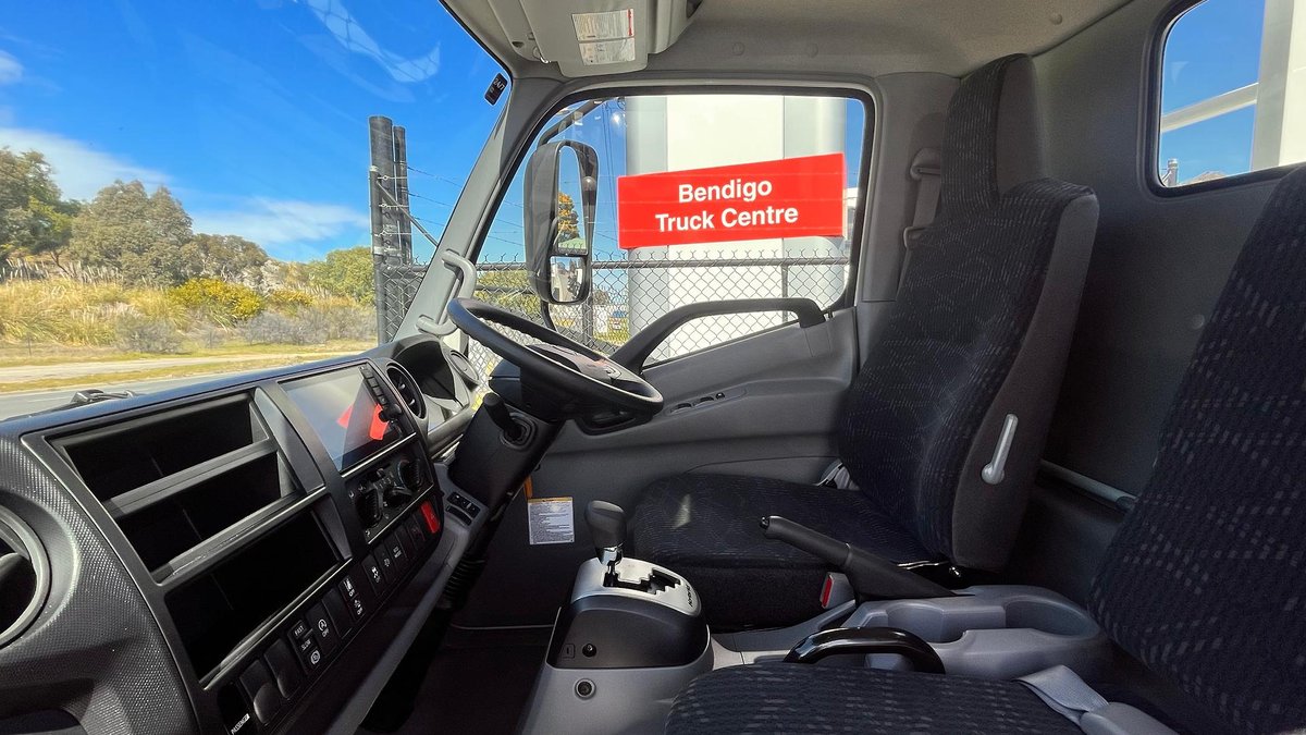 2025 Hino 300 Series 616 image 19