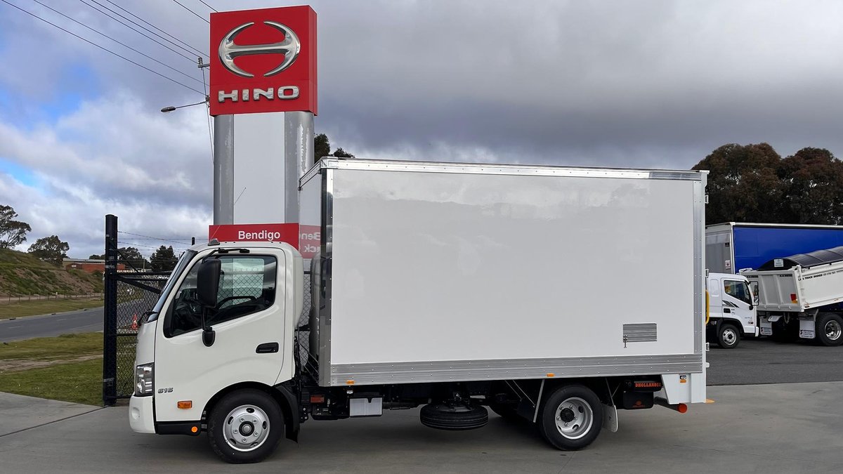 2025 Hino 300 Series 616 image 4