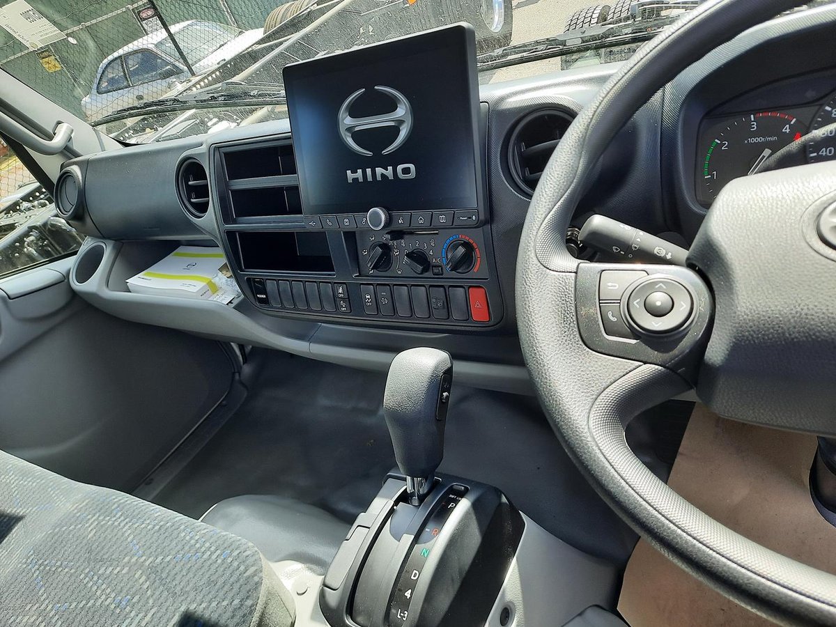 2025 Hino 300 Series 616 image 11