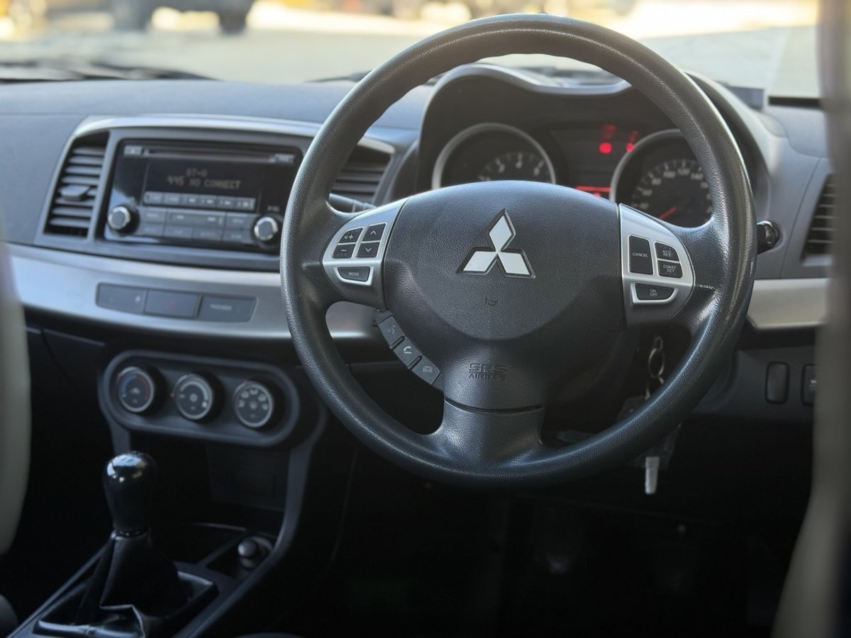 2013 Mitsubishi Lancer ES CJ MY14 image 8