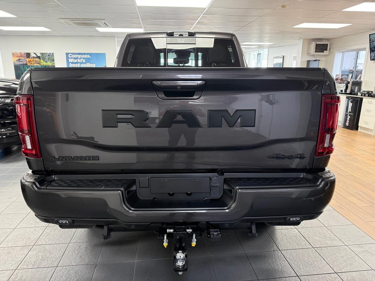 2025 RAM 2500 Laramie DJ MY25 4X4 Dual Range image 9