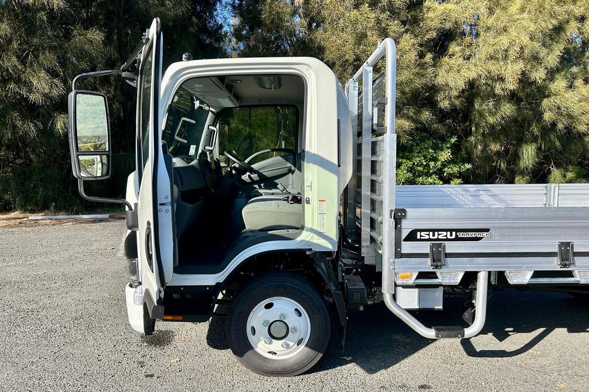 2026 Isuzu N Series NNR 45-150 DT D34 Traypack image 15
