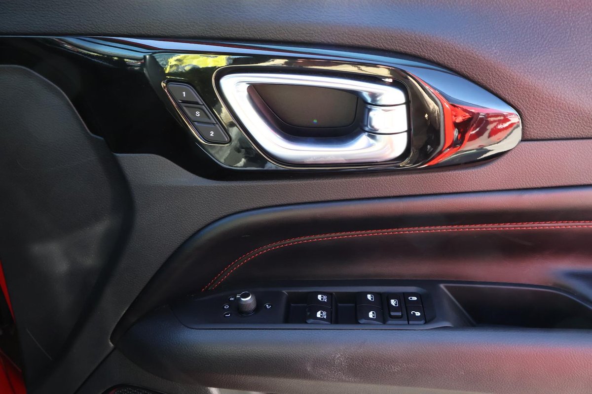 2023 Jeep Compass Trailhawk M6 MY23 4X4 Dual Range image 23