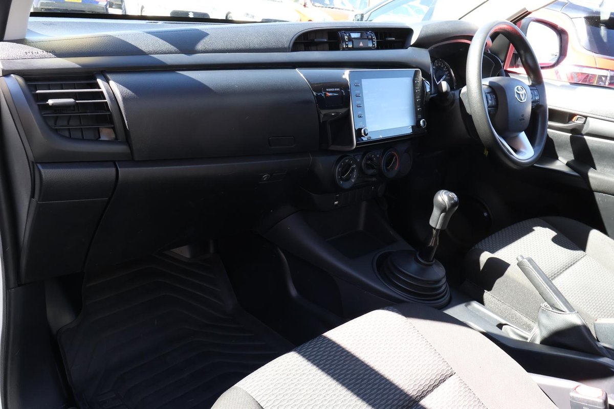 2023 Toyota Hilux Workmate Hi-Rider GUN135R 4x2 image 18