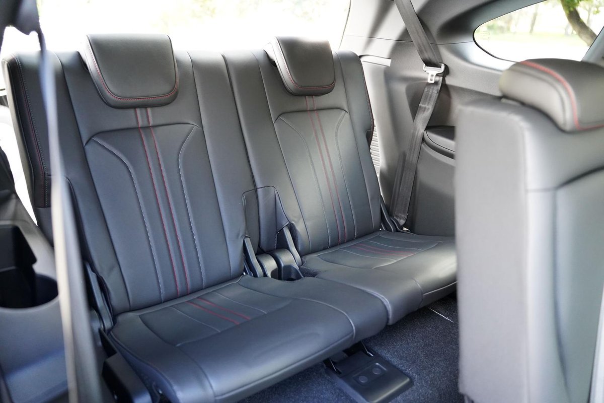 2025 Isuzu MU-X X-TERRAIN MY25.5 4X4 Dual Range image 30