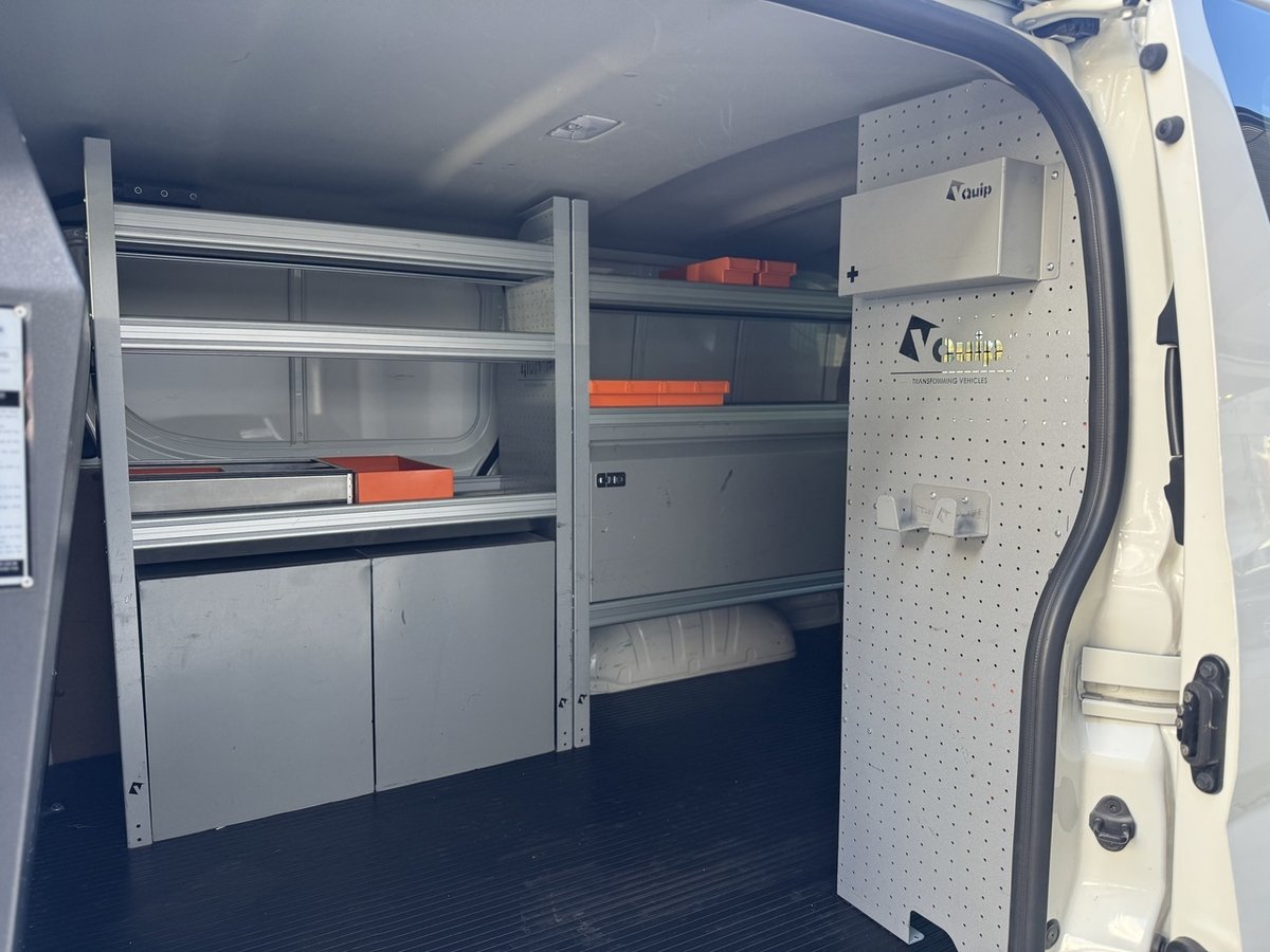 2022 Toyota Hiace LWB GDH300R image 13