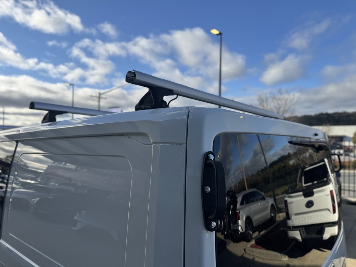 2022 Toyota Hiace LWB GDH300R image 14