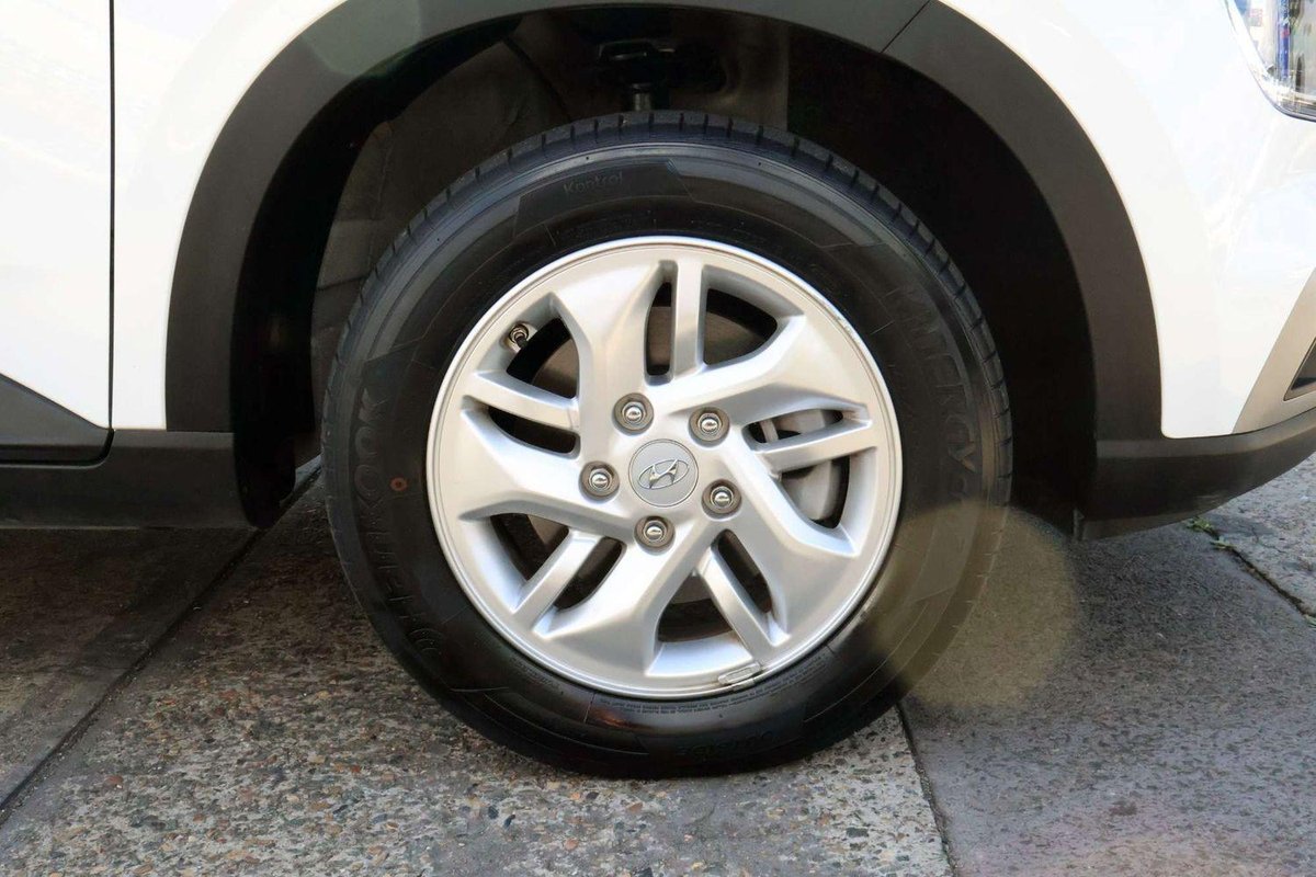2025 Hyundai Venue QX.V5 MY25 image 9
