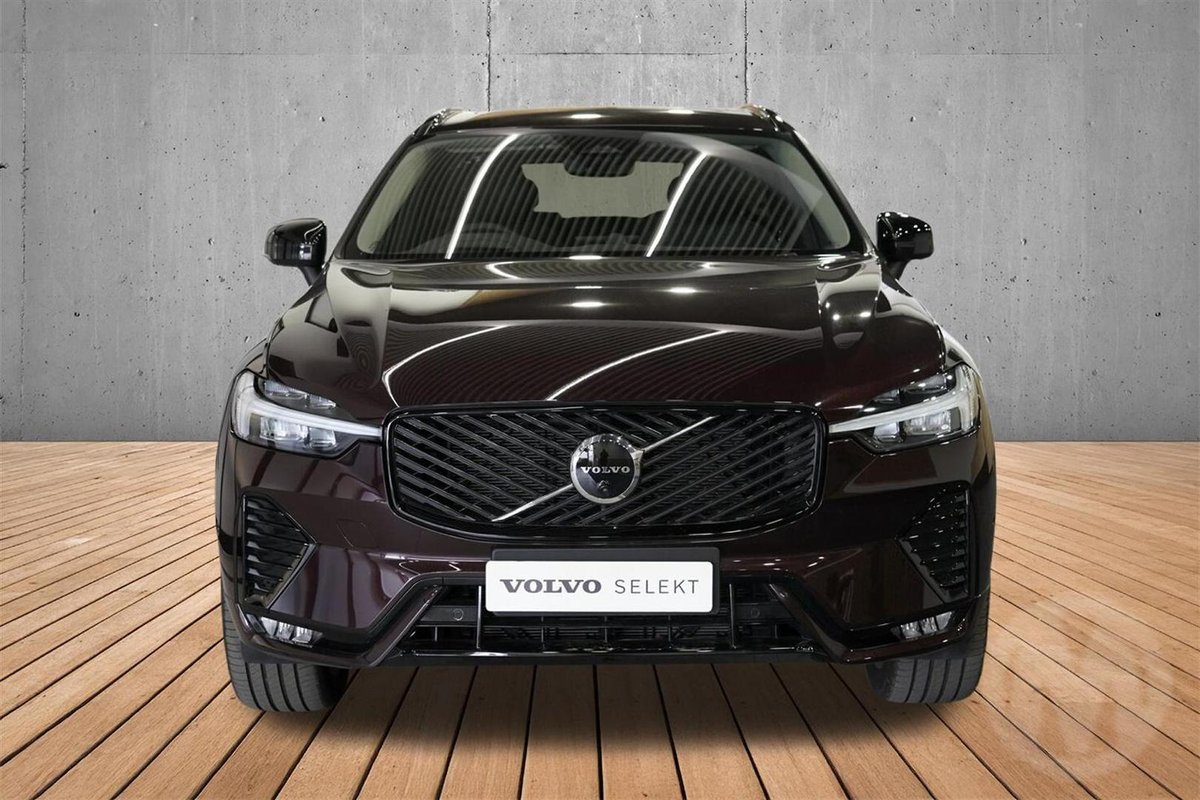 2025 Volvo XC60 Ultra B5 Dark MY26 AWD image 13