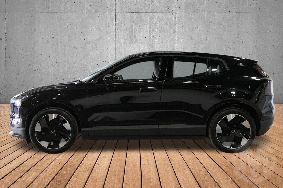 2024 Volvo EX30 Single Motor Extended Range Ultra MY24 image 17