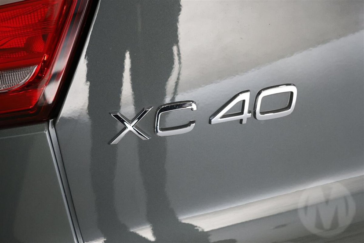2025 Volvo XC40 Ultra B4 Dark MY26 AWD image 20