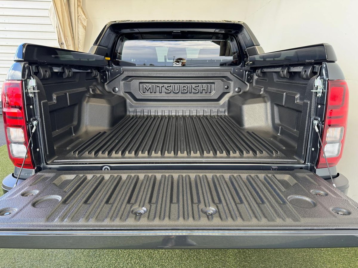 2026 Mitsubishi Triton GSR MV MY26 4X4 Dual Range image 7