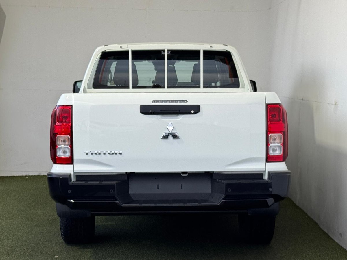 2026 Mitsubishi Triton GLX MV MY26 4X4 Dual Range image 8