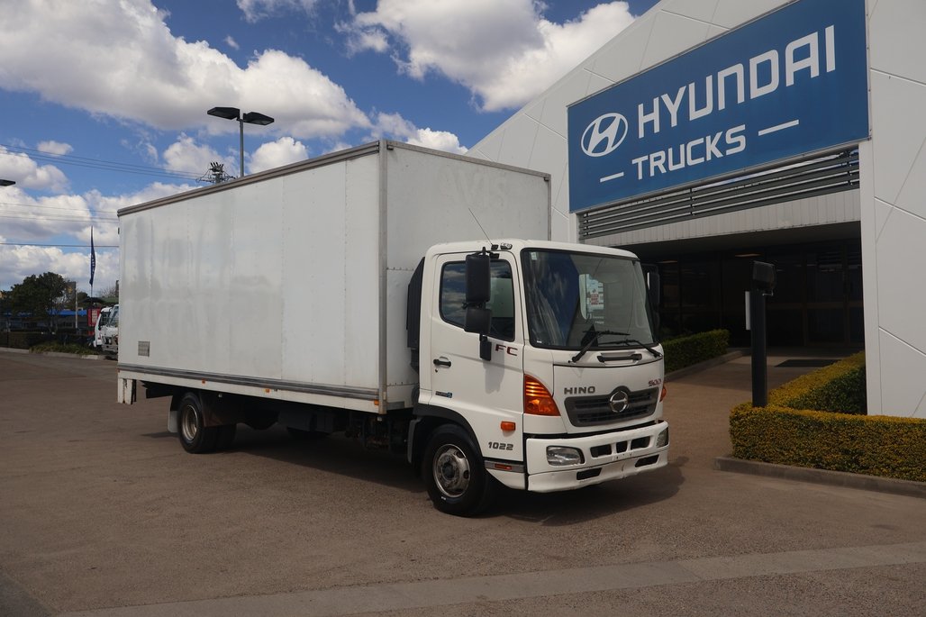 2017 HINO FC 1022 image 10