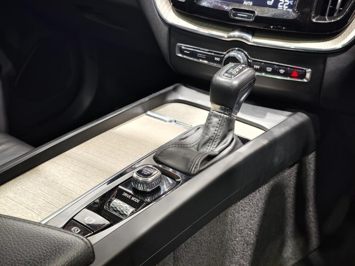 2019 Volvo XC60 T5 Inscription MY19 AWD image 16