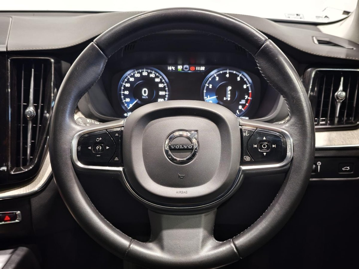 2019 Volvo XC60 T5 Inscription MY19 AWD image 9