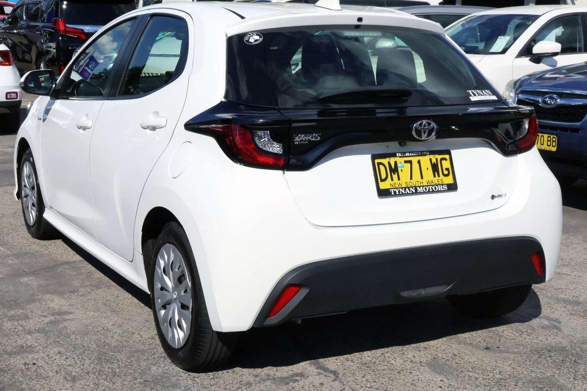 2025 Toyota Yaris Ascent Sport Hybrid MXPH10R image 7