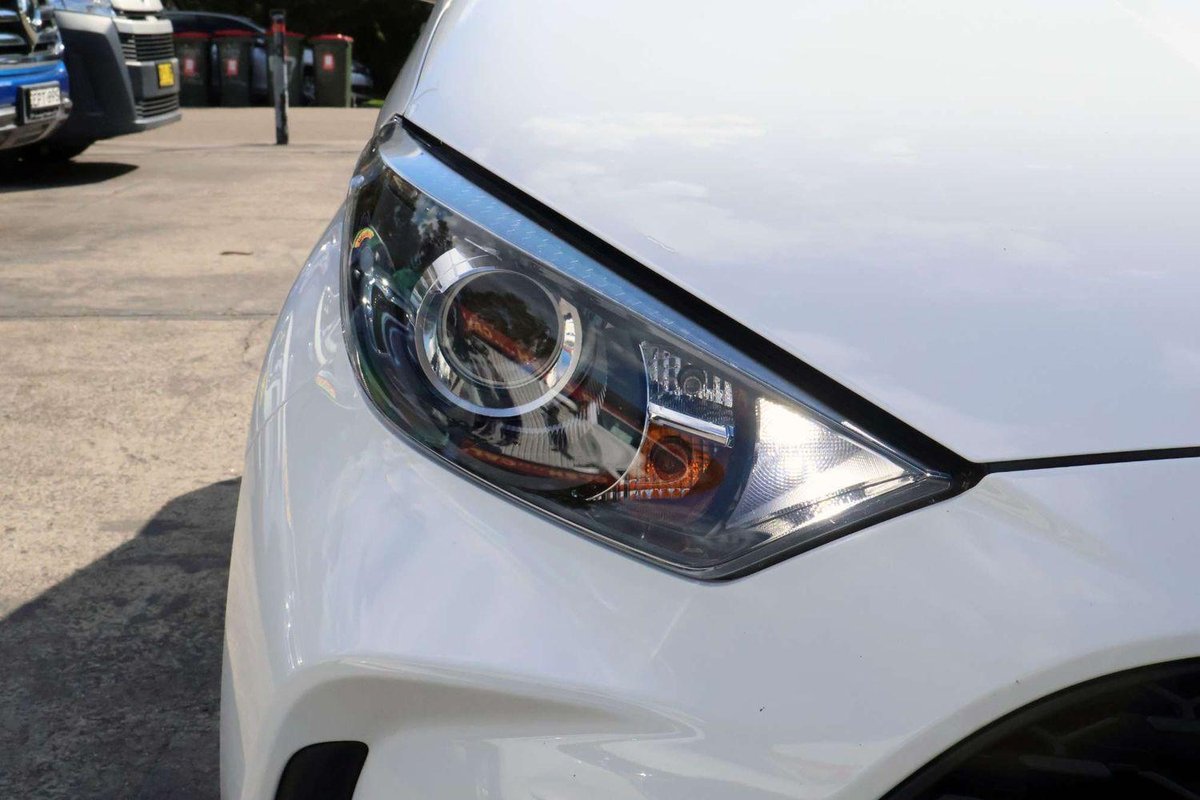 2025 Toyota Yaris Ascent Sport Hybrid MXPH10R image 8