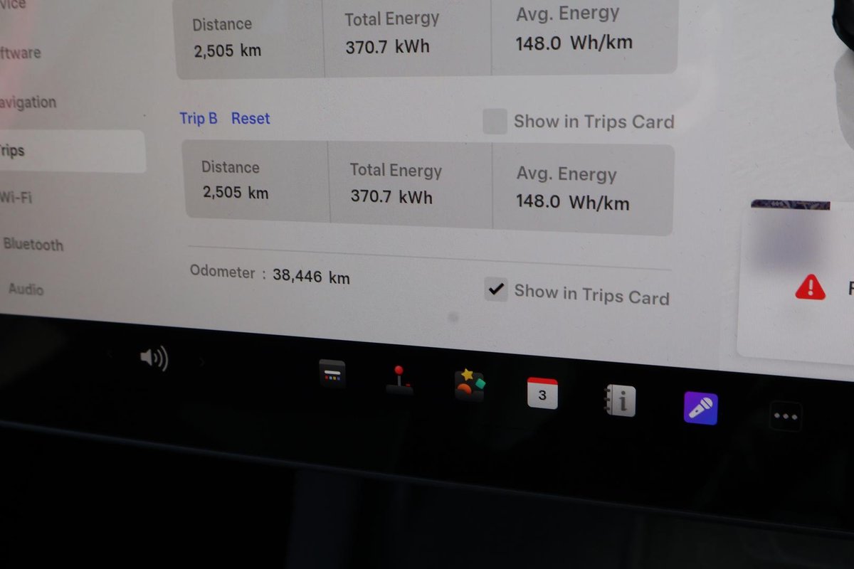 2022 Tesla Model 3 Long Range AWD image 13