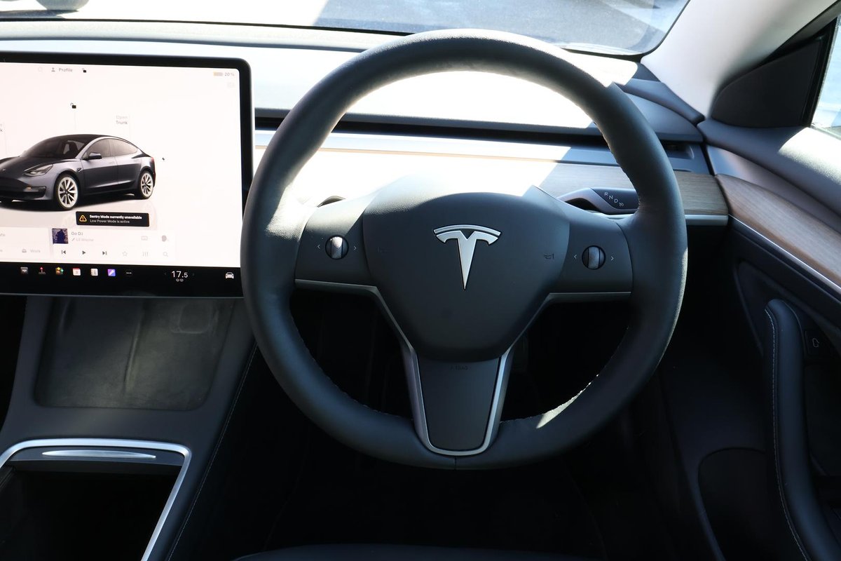 2022 Tesla Model 3 Long Range AWD image 10