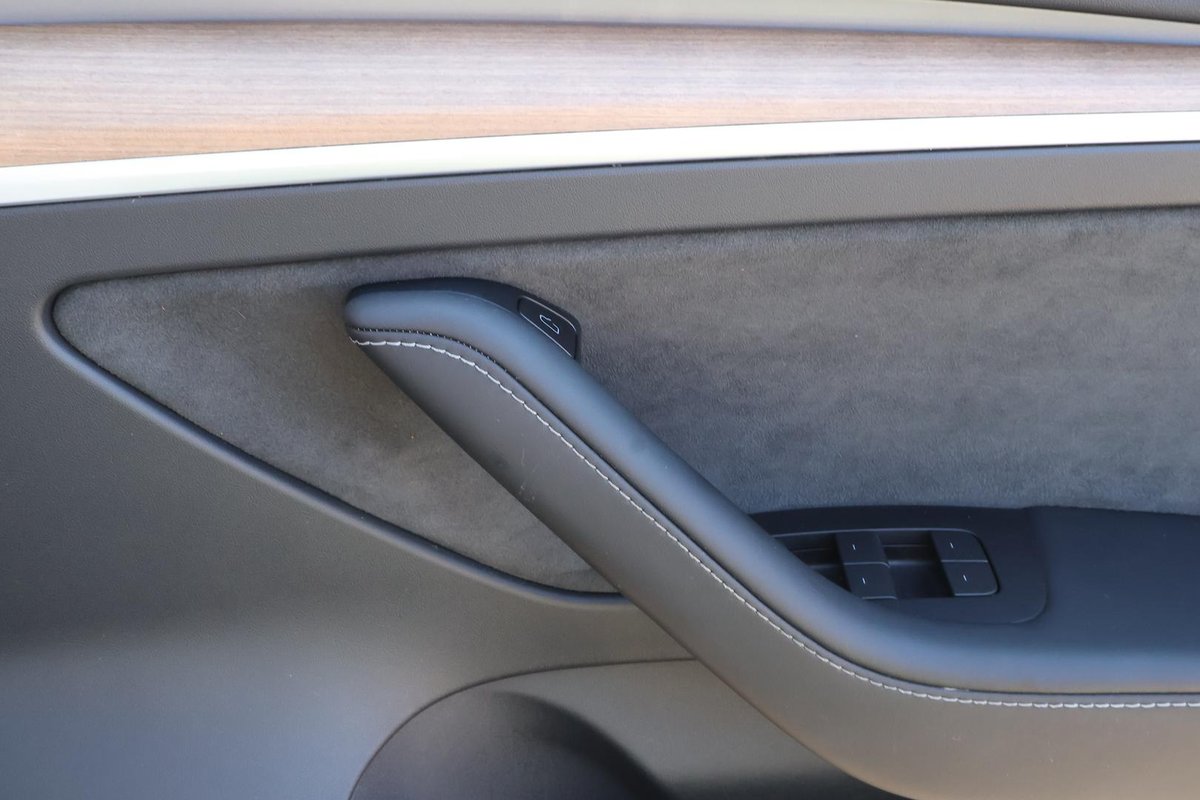 2022 Tesla Model 3 Long Range AWD image 21