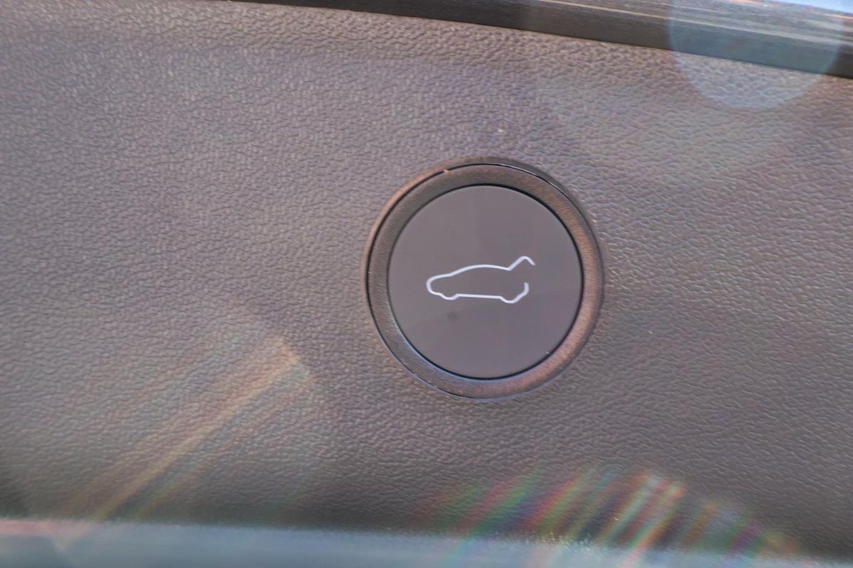 2022 Tesla Model 3 Long Range AWD image 29