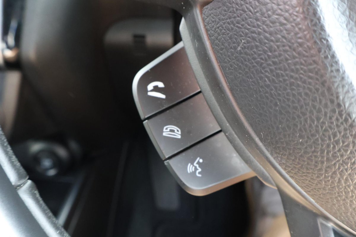 2023 Suzuki Swift GL AZ Series II image 11