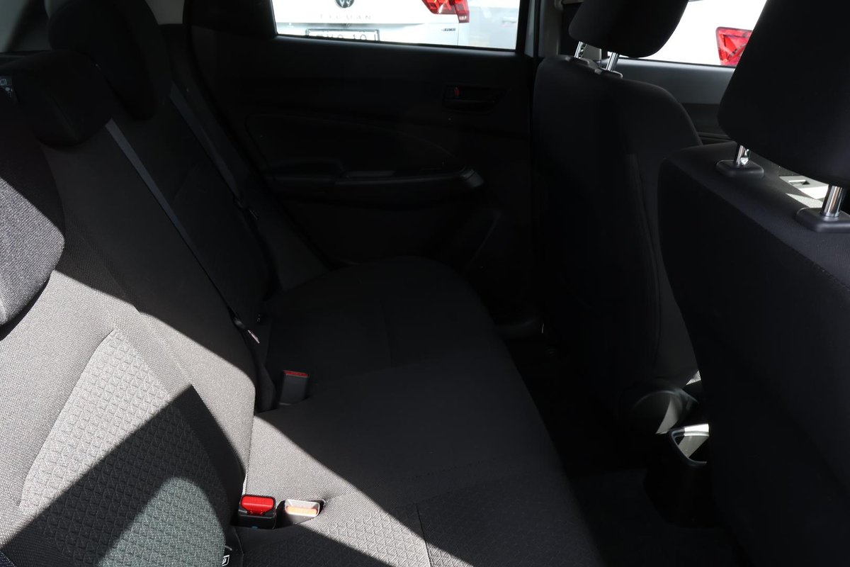 2023 Suzuki Swift GL AZ Series II image 21