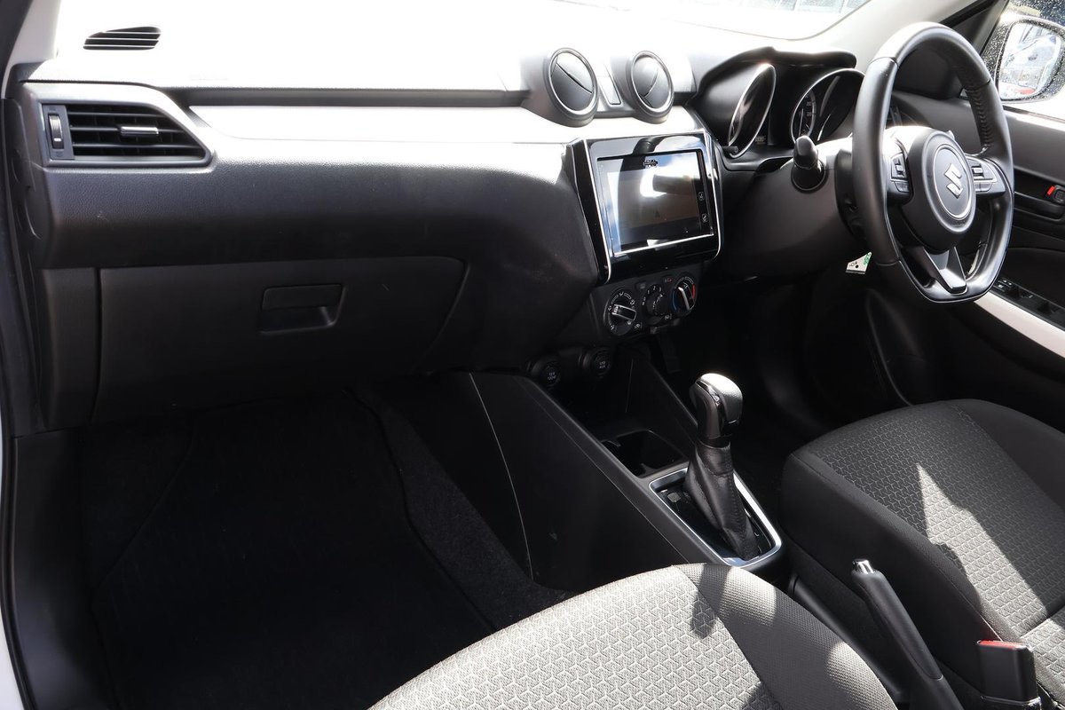 2023 Suzuki Swift GL AZ Series II image 22