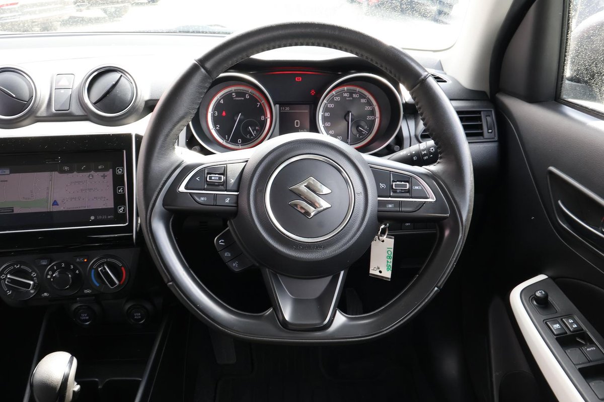 2023 Suzuki Swift GL AZ Series II image 9