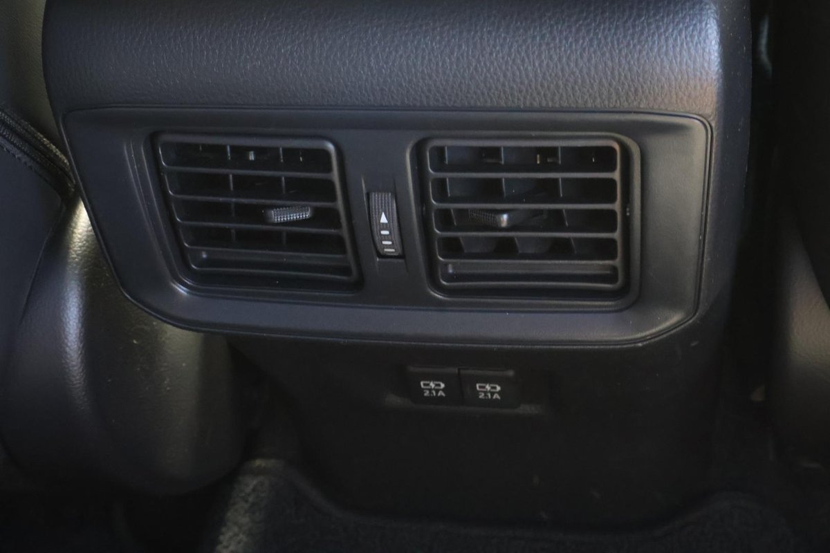 2022 Toyota RAV4 image 27