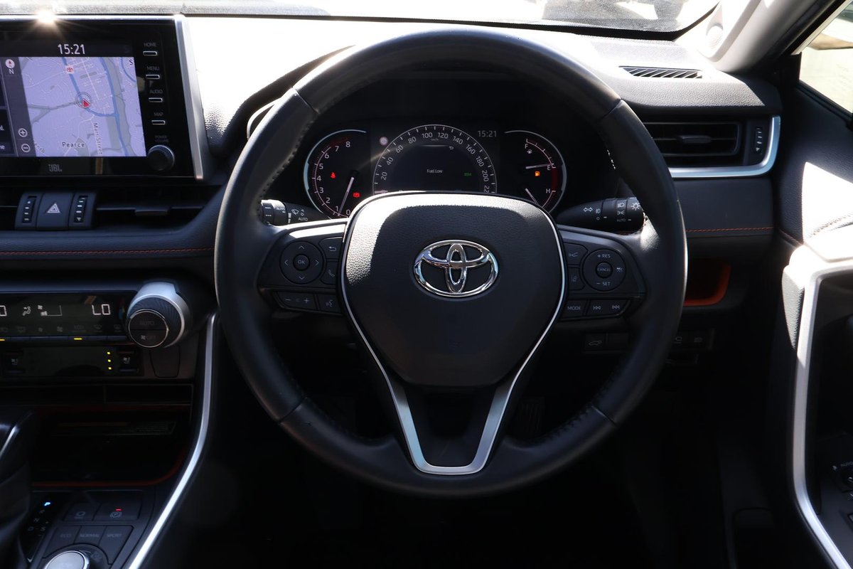 2022 Toyota RAV4 image 10