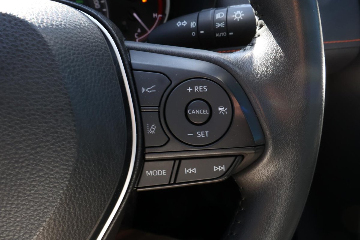 2022 Toyota RAV4 image 12