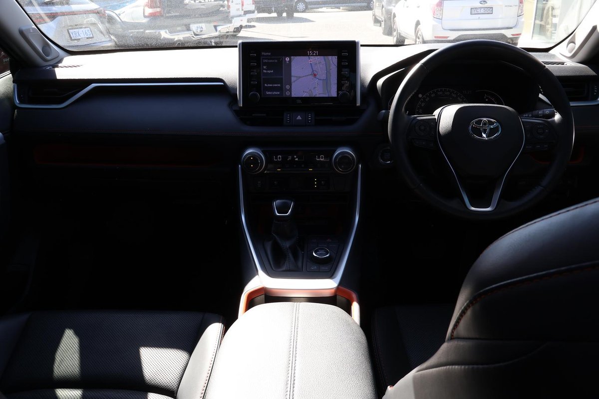 2022 Toyota RAV4 image 9