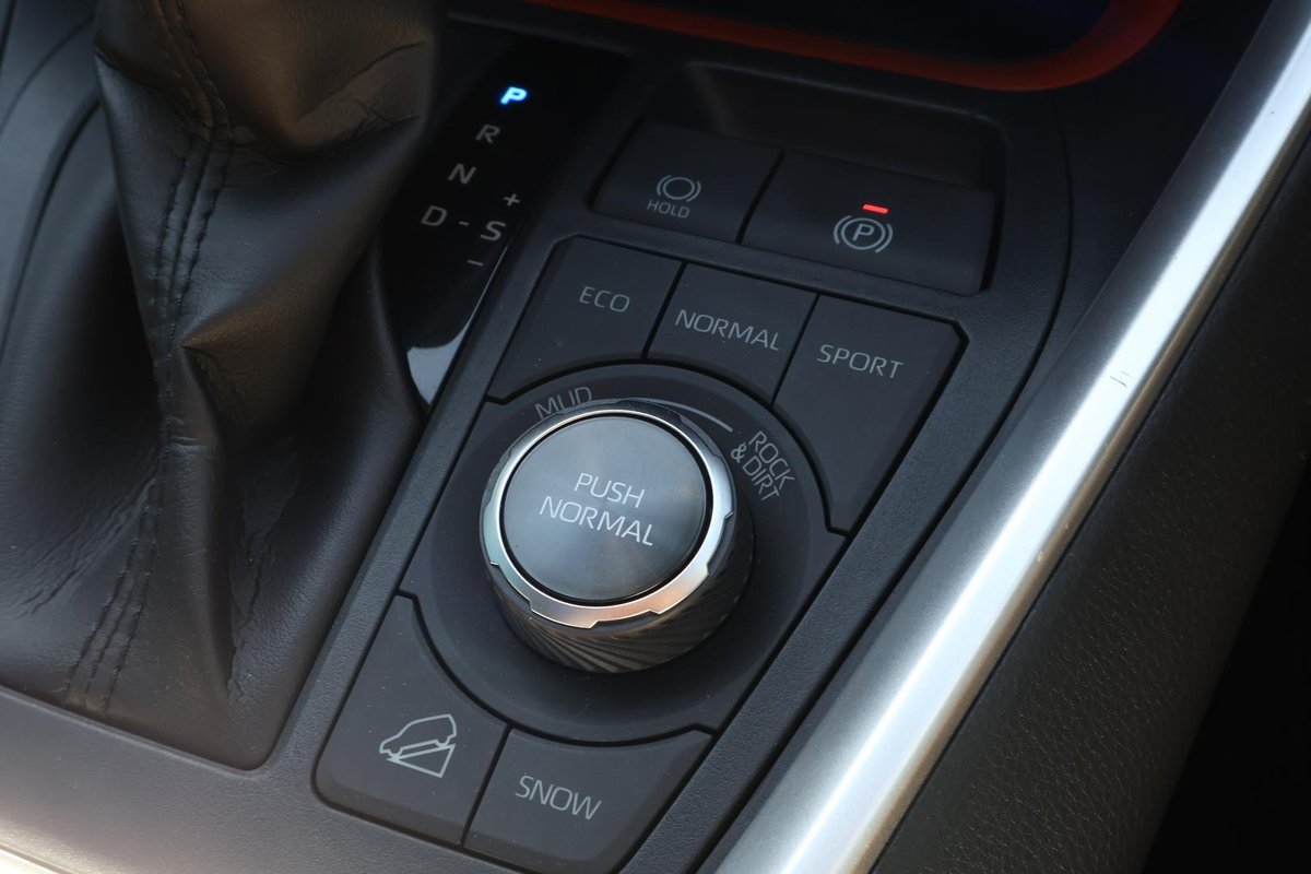2022 Toyota RAV4 image 21