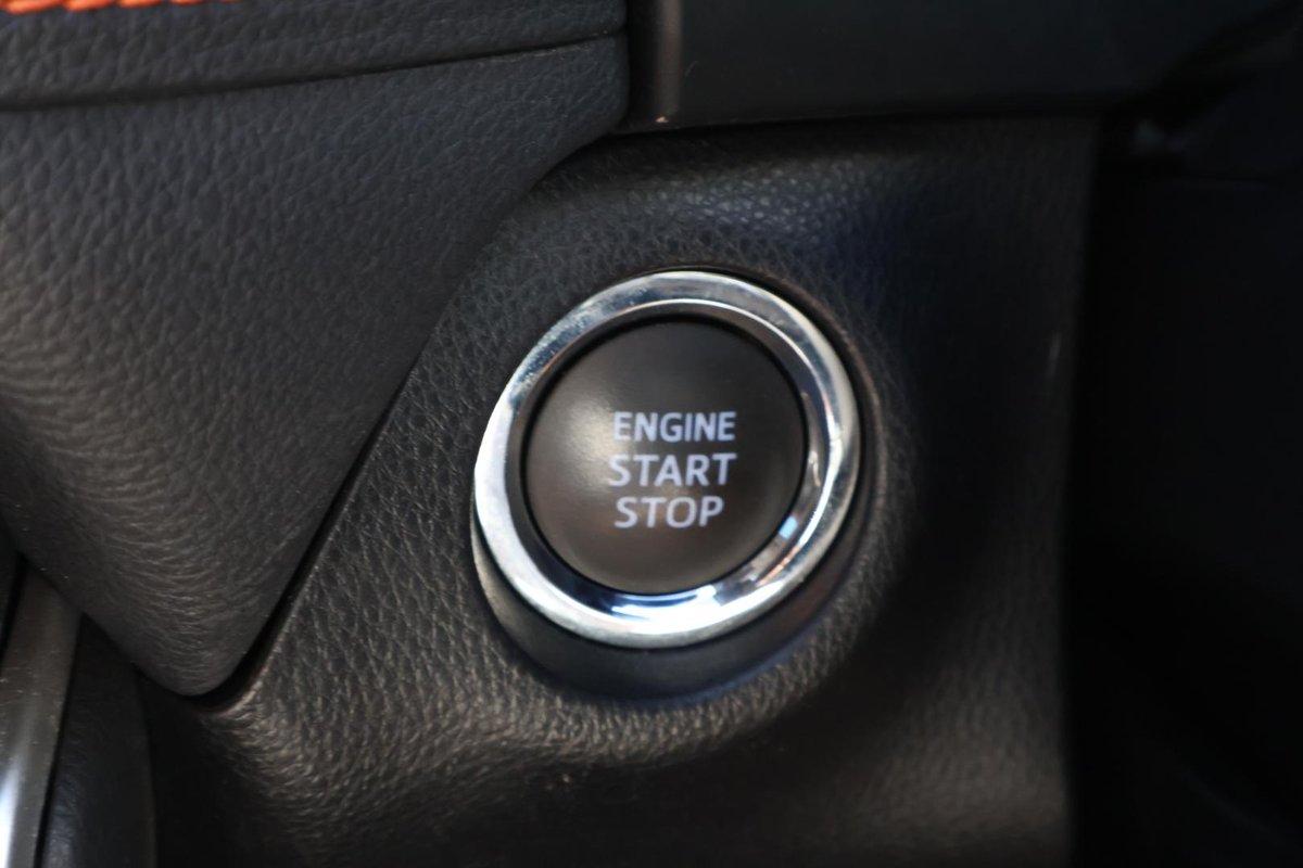2022 Toyota RAV4 image 17