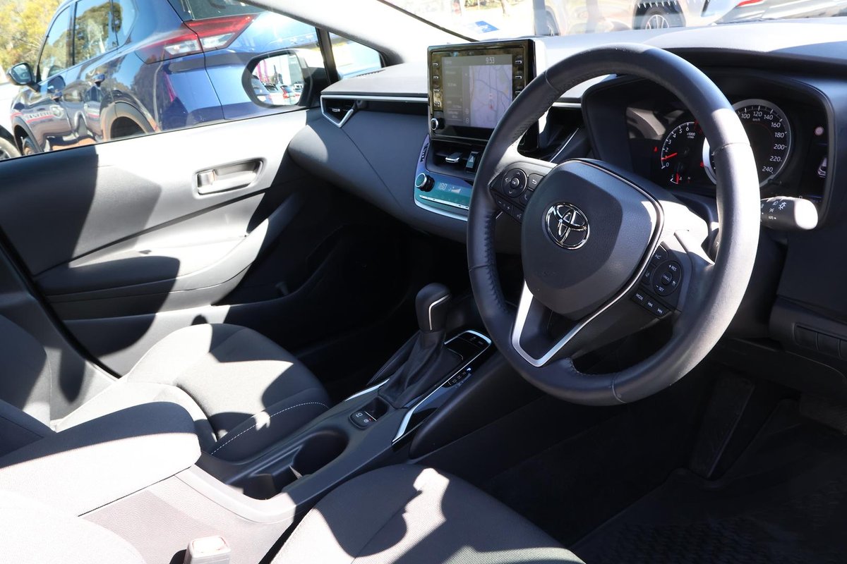 2018 Toyota Corolla SX MZEA12R image 7