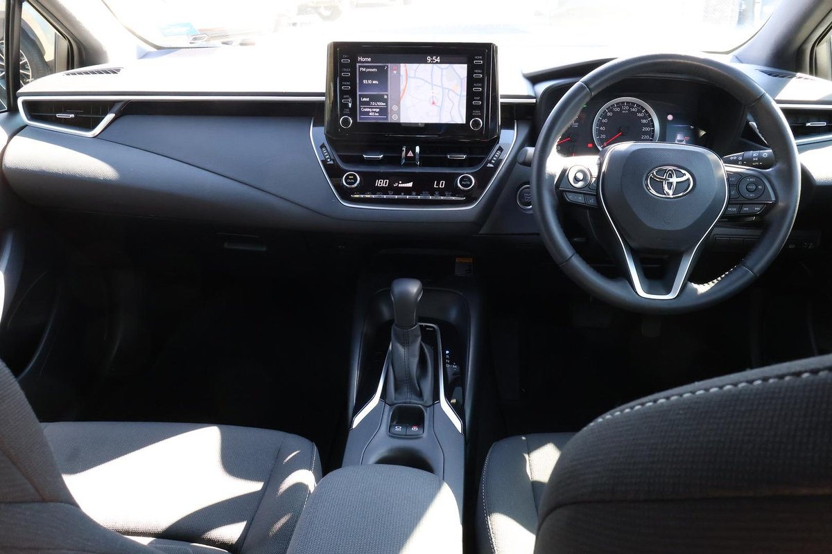 2018 Toyota Corolla SX MZEA12R image 8