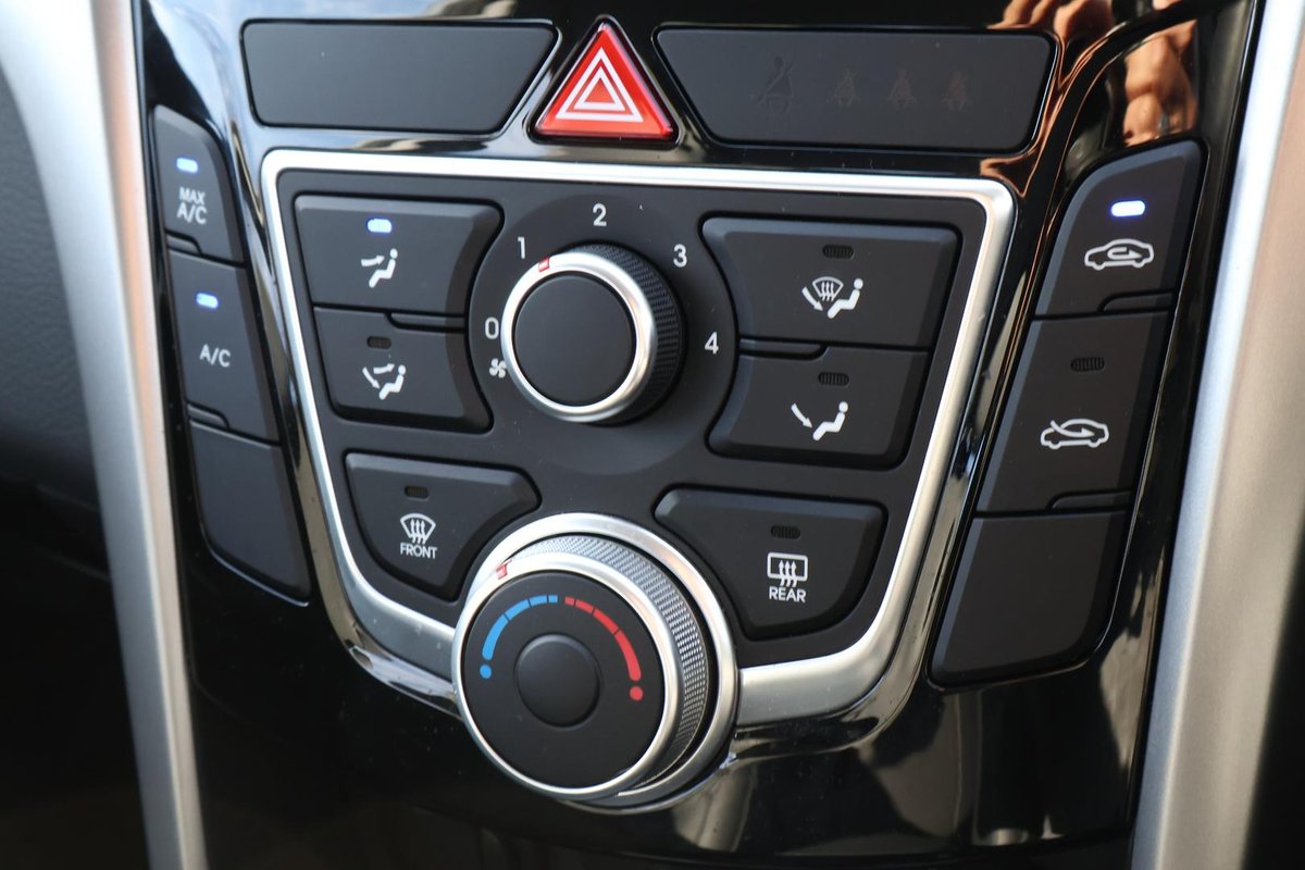 2016 Hyundai i30 Active X GD4 Series II MY17 image 19