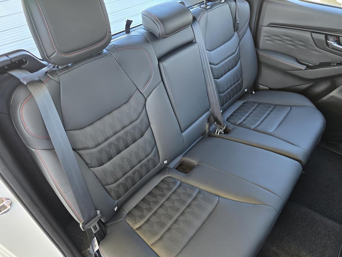 2026 Isuzu D-MAX X-TERRAIN MY25.5 4X4 Dual Range image 16
