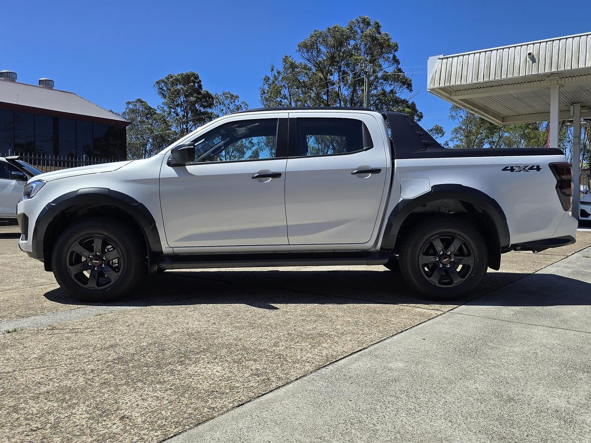 2026 Isuzu D-MAX X-TERRAIN MY25.5 4X4 Dual Range image 7